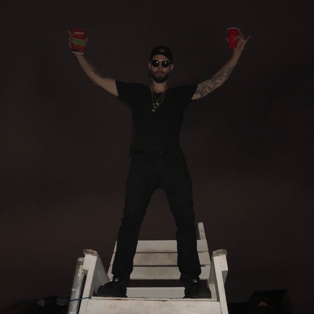 Meet your Posher, Simon